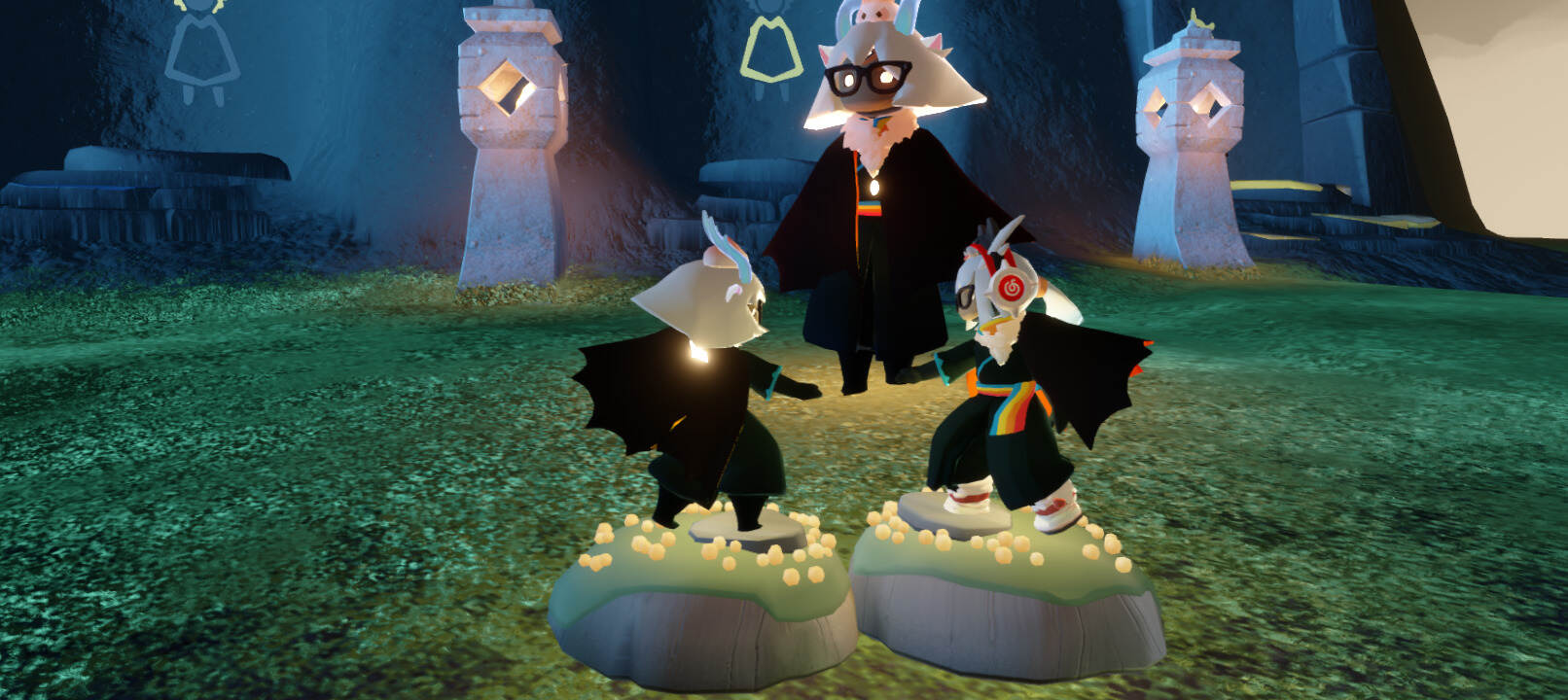 两个小手办，真可爱-校园频道