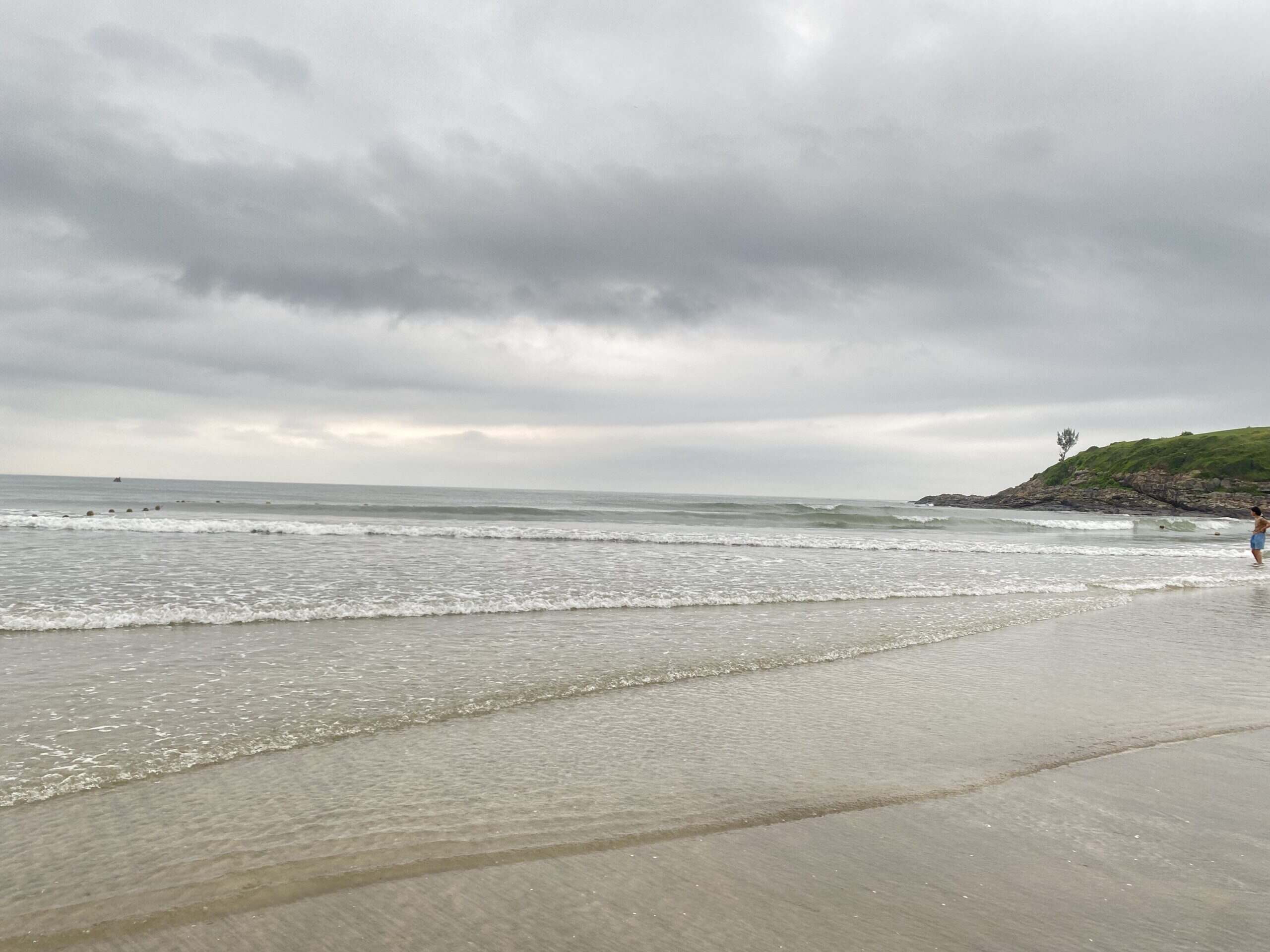 说好的日出结果变阴天了😤-校园频道