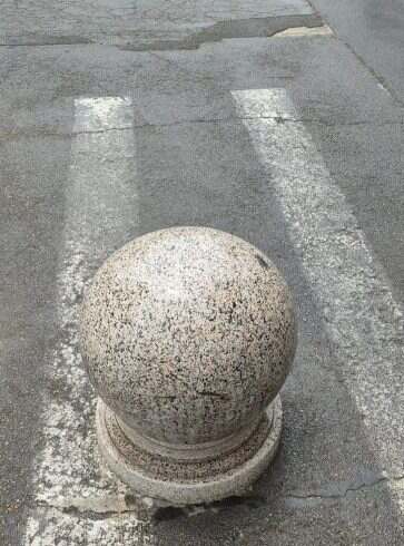 石墩都要被热死了-校园频道