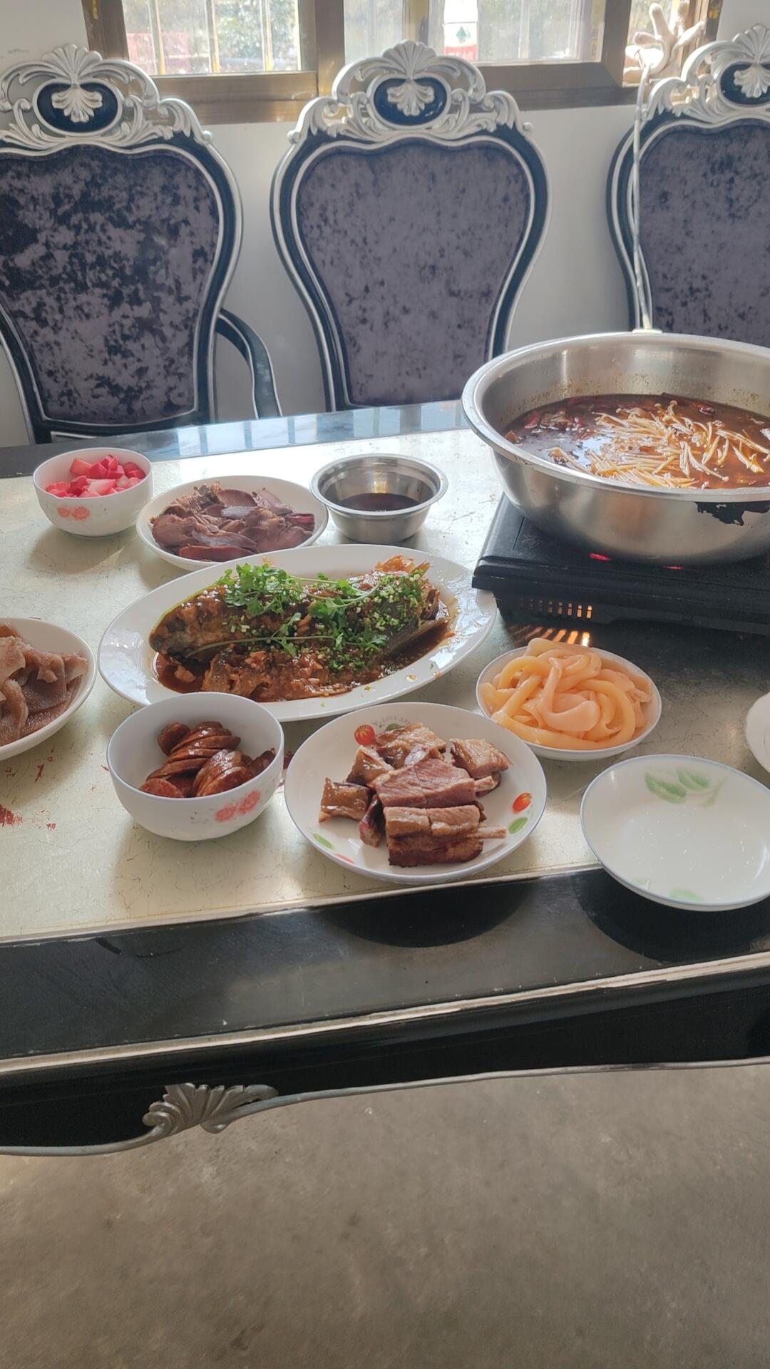 吃火锅-校园频道