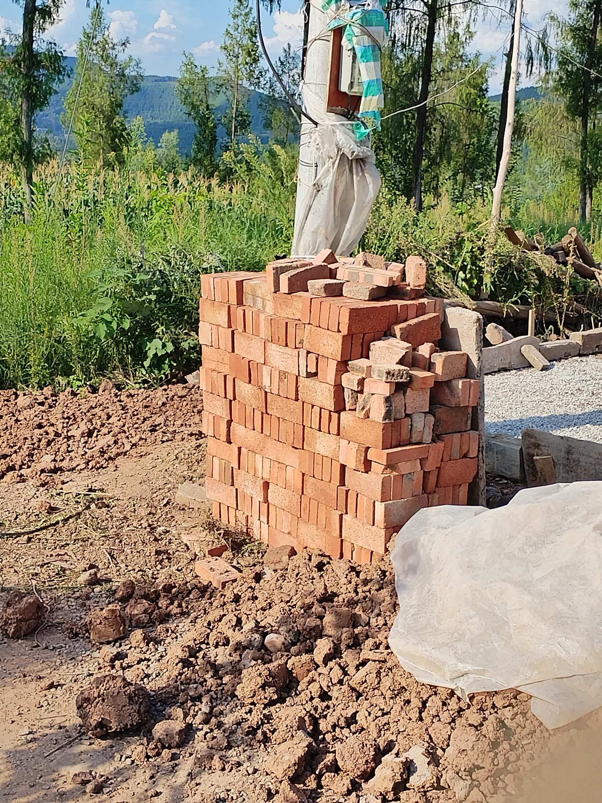 不是不是 都要回去了 为什么还要垒砖啊-校园频道