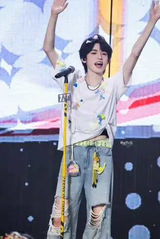 宋亚轩-校园频道