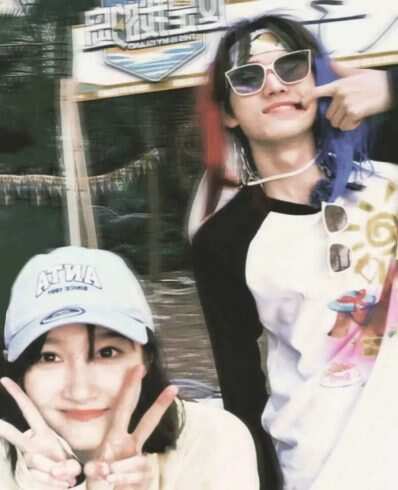 亚轩和晓彤姐-校园频道