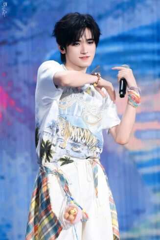 宋亚轩-校园频道